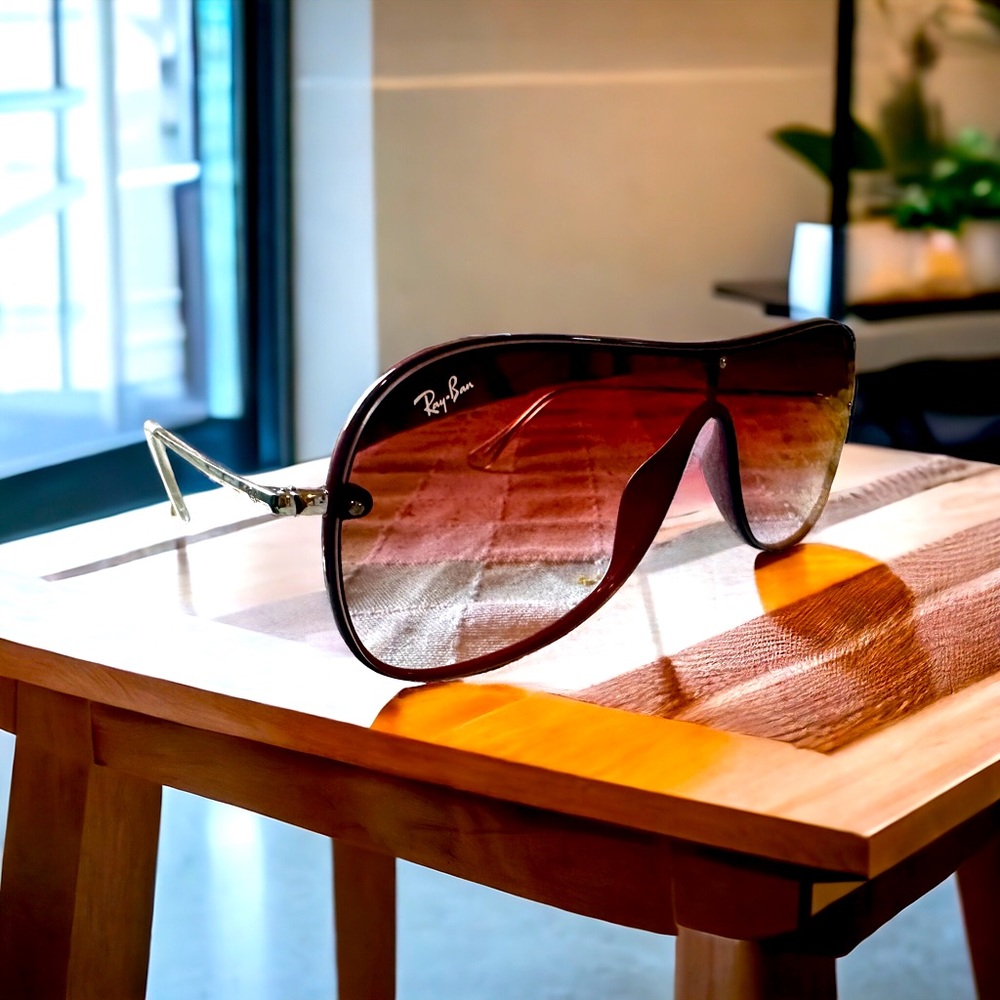 Woman designer Ray-ban sunglasses